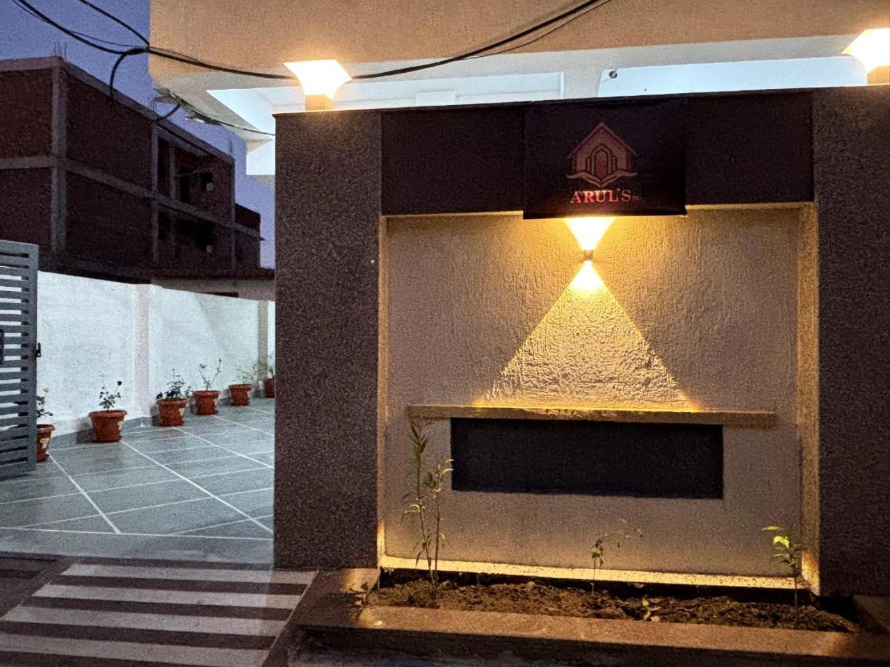 Hotel Arul's